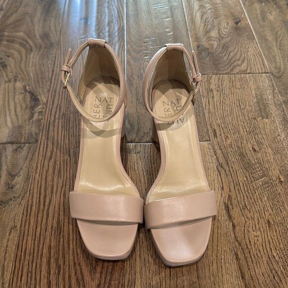 Naturalizer Joy Sandals. Nude. Sz 6.5M - Picture 2 of 5